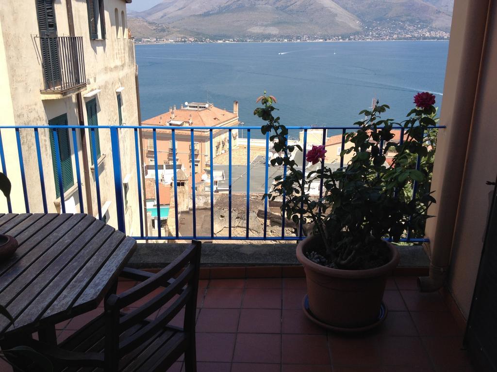 Bed & Breakfast Castello Aragonese Gaeta Rum bild