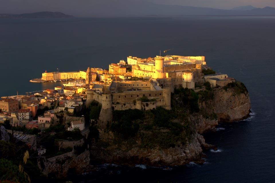 Bed & Breakfast Castello Aragonese Gaeta Exteriör bild